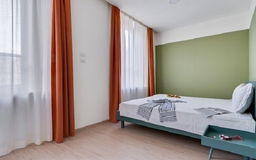 Bedroom 3, Camplus Bernini - Casa per Ferie, Torino