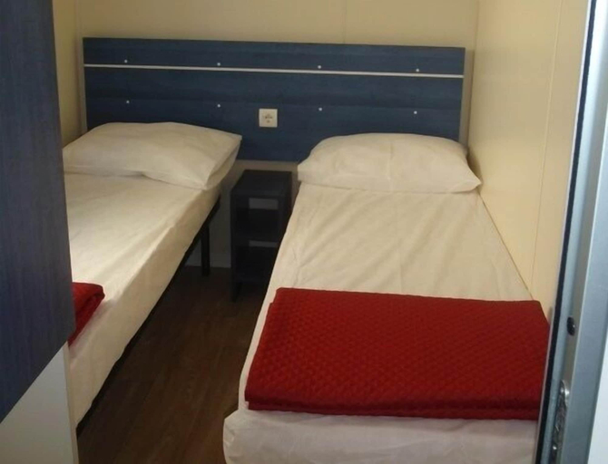 Bedroom 2, Bosco Verde Camping, Lucca