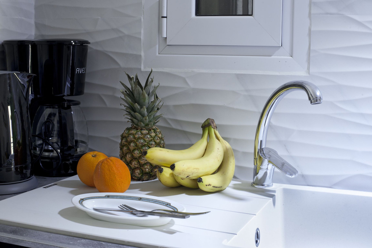 Others 4, Victoria Square, Cozy and Stylish Apartment, Attica