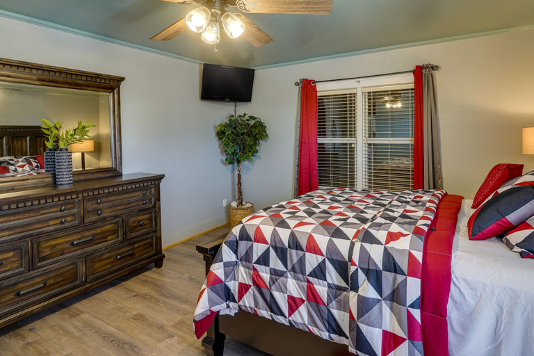 Bedroom 3, Lamesa Vacation Rental w/ Covered Patio & Fire Pit, Dawson