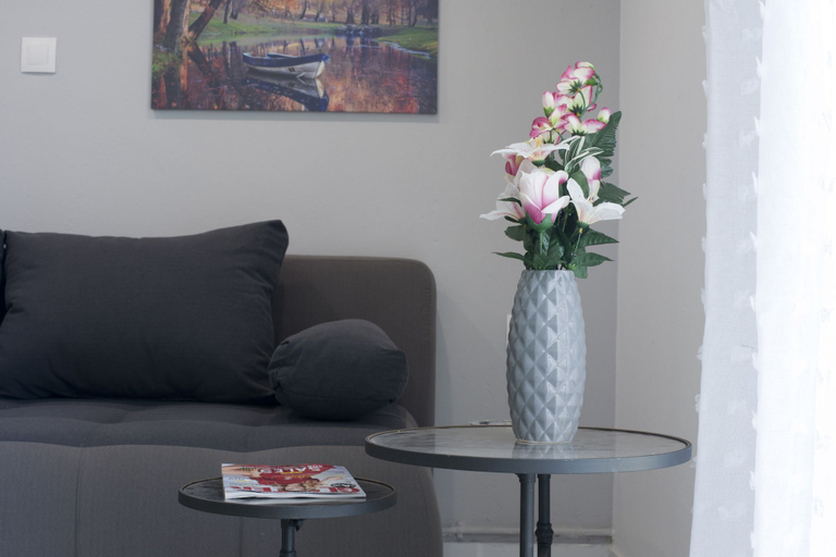 Others 5, Victoria Square, Cozy and Stylish Apartment, Attica