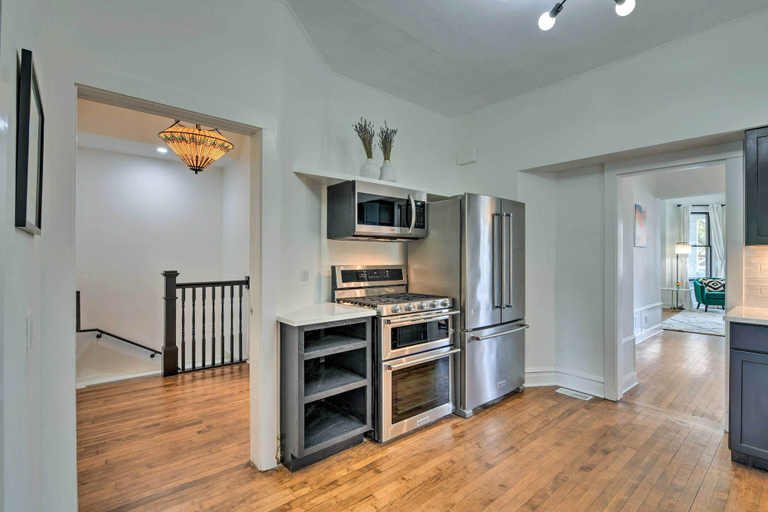 Others 2, Spacious Oak Park Home, 11 Mi to Downtown Chicago!, Cook