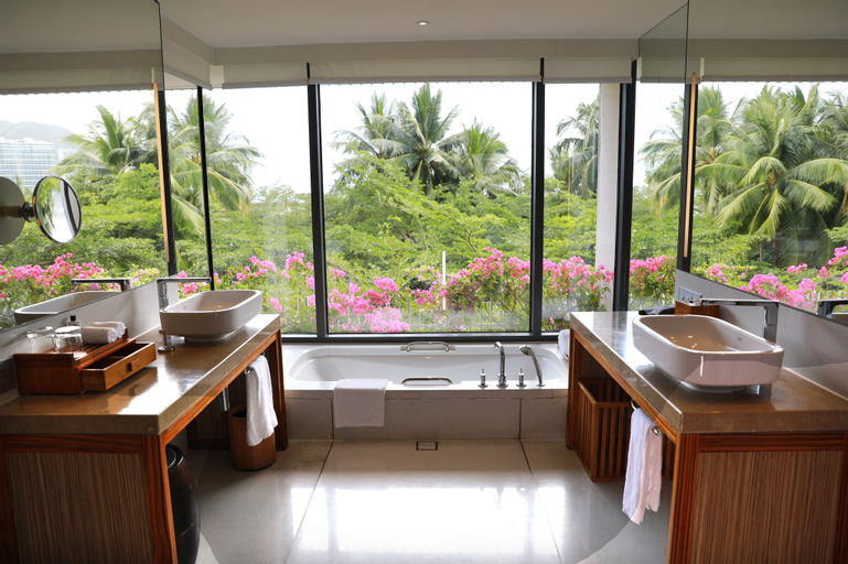 Bathroom 4