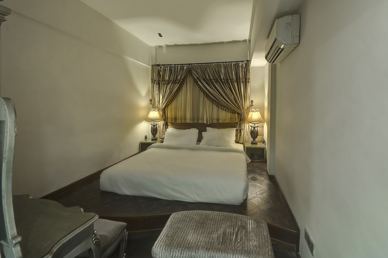 Bedroom 8
