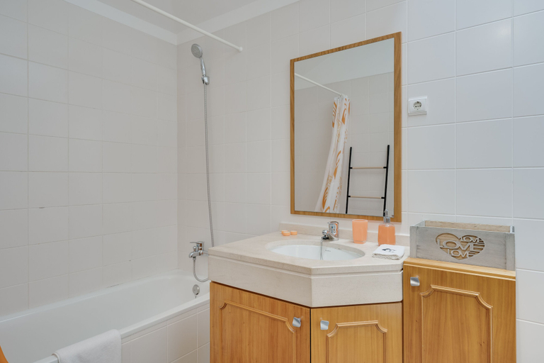 Bathroom 2, Anje Apartamento, Funchal