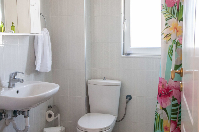 Bathroom 5, Phoenix Beachside Condos, Peloponnese