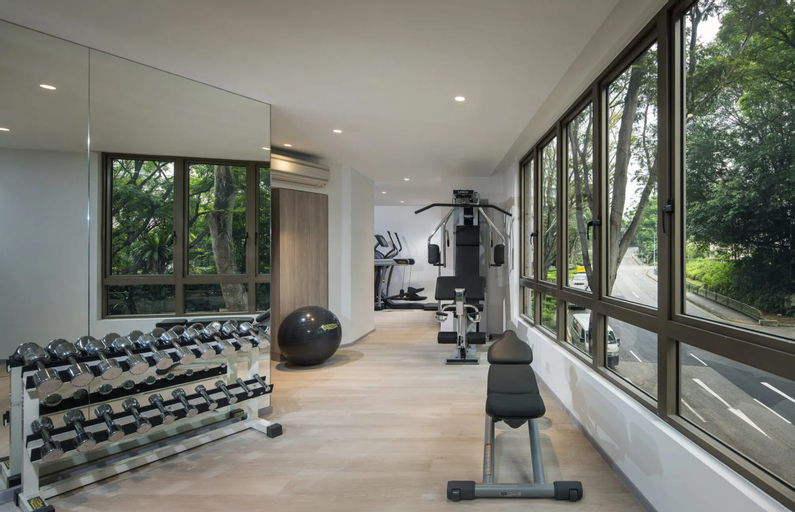 Others 4, Lanson Place Winsland, Singapore, Singapore