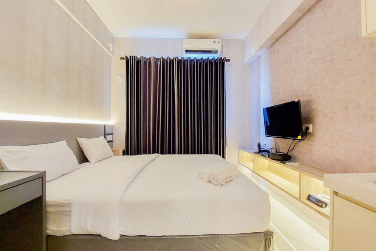 Bedroom 2, Restful And Best Choice Studio Sky House Bsd Apartment, Tangerang