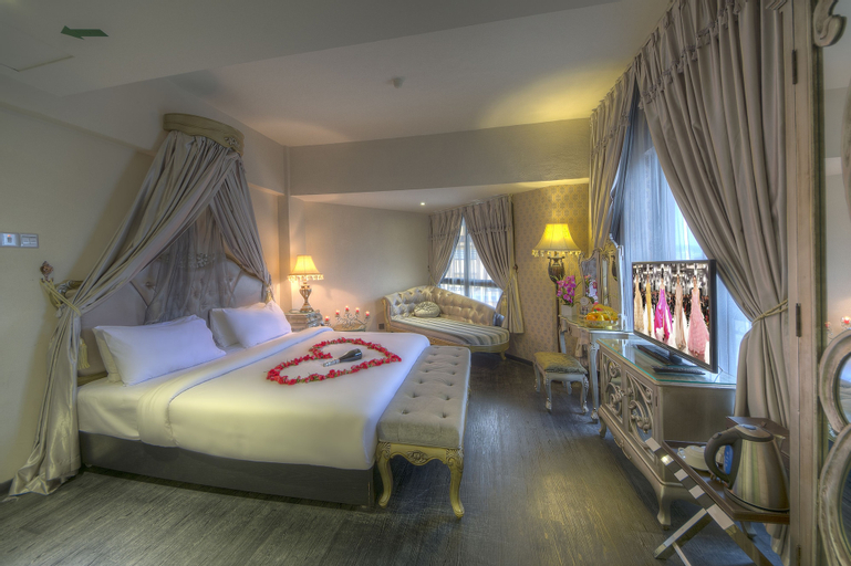 Bedroom 8