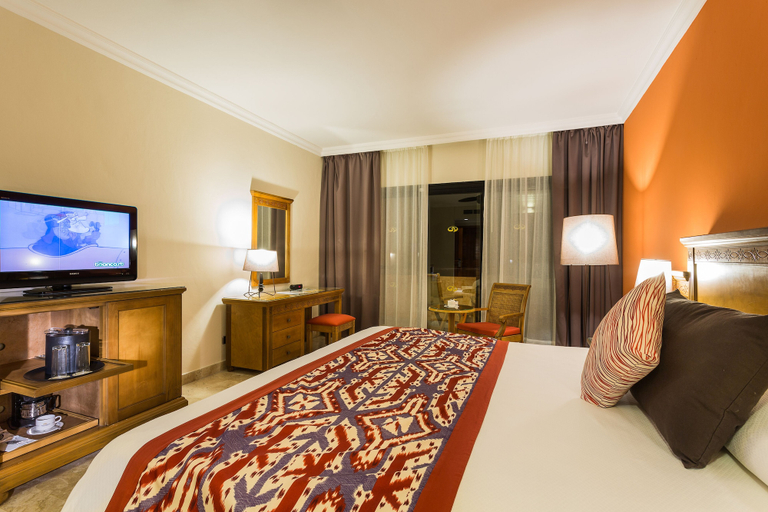Bedroom 4, Grand Palladium Colonial Resort & Spa All Inclusive, Cozumel