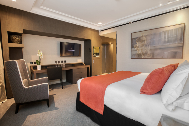 Bedroom 2, InterContinental Hotels MARSEILLE - HOTEL DIEU by IHG, Bouches-du-Rhône