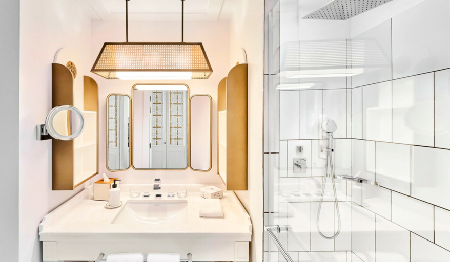 Bathroom 5, Regent CARLTON CANNES, Alpes-Maritimes