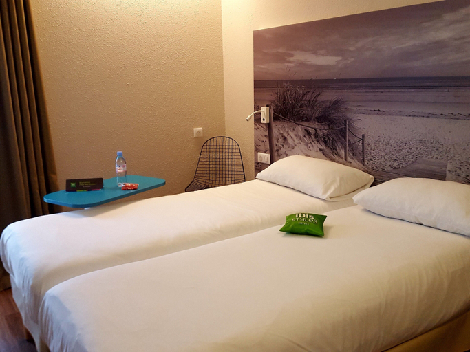 Bedroom 4, ibis Styles Quimper, Finistère