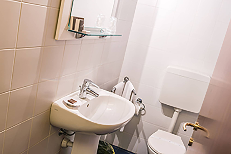 Bathroom 5, Veronetta House, Verona