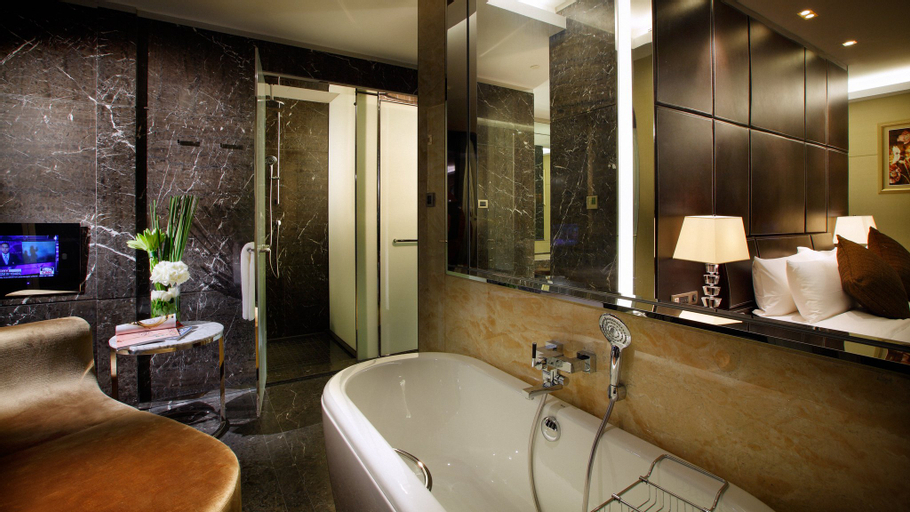 Bathroom 4