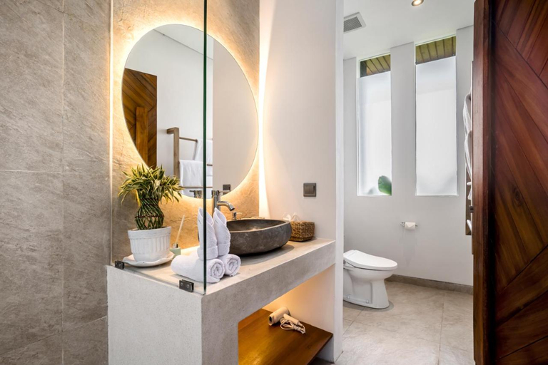Bathroom 4, Villa Leyanah Dreams, Gianyar