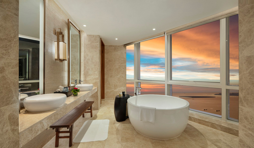 Bathroom 5, InterContinental Hotels HAIKOU SEAVIEW by IHG, Haikou