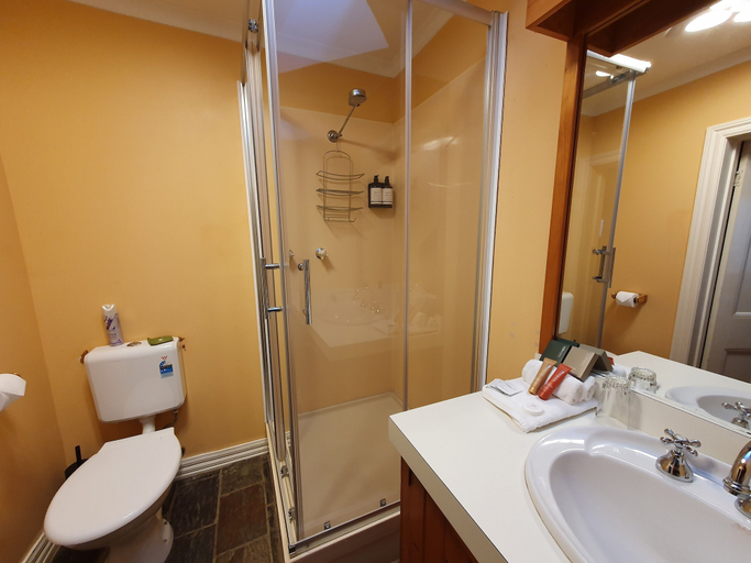 Bathroom 4, Hawley House, Latrobe - Pt A