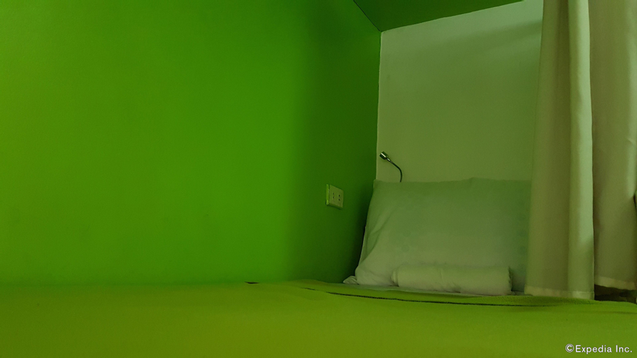 Bedroom 28