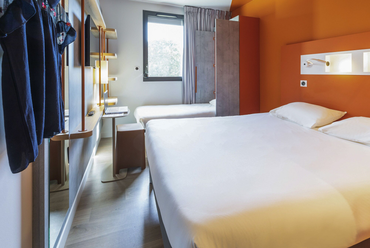 Bedroom 2, Ibis Budget Saint-Etienne Centre Gare Châteaucreux, Loire