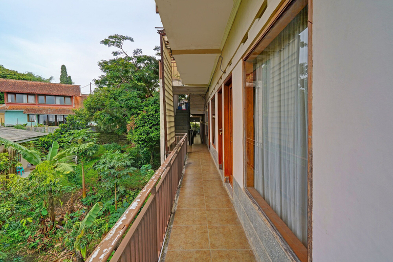 Others 5, Super OYO Capital O 91810 Hotel Balebat 2, Bandung