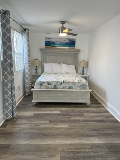 Bedroom 3, Crystal Sands Apartments, Worcester