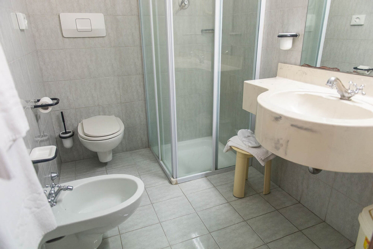 Bathroom 3
