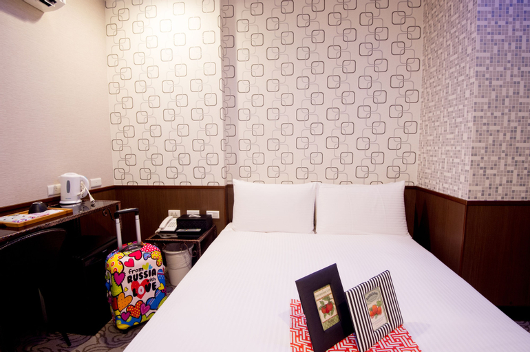 Bedroom 13