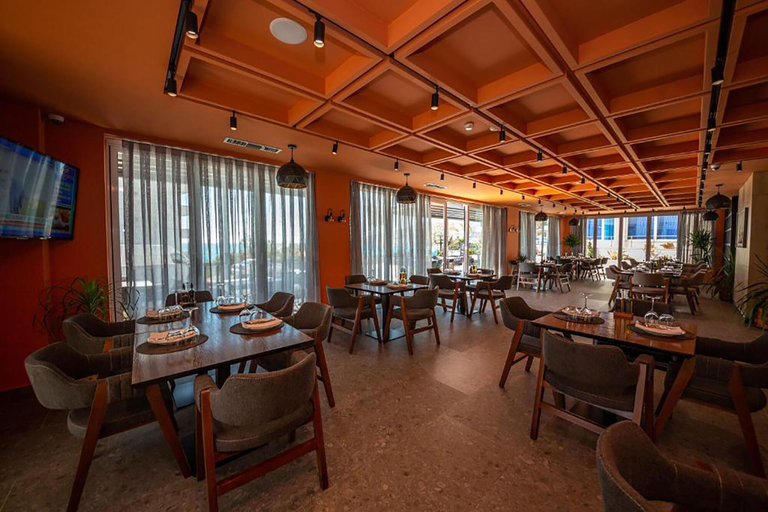 Food & Drinks 5, Azure Inn Hotel, Sarandës