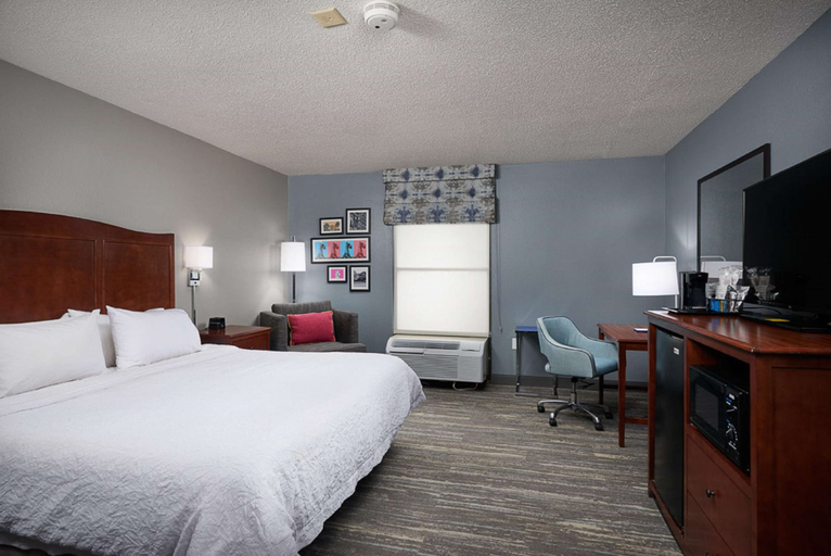 Bedroom 3, Hampton Inn Beaumont, Jefferson