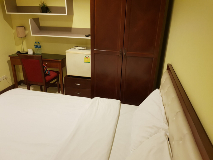 Bedroom 6