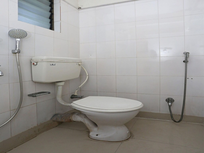 Bathroom, Goroomgo Sabita Guest House Kolkata, South 24 Parganas