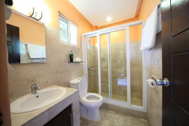 Bathroom, Woodland Hotel, Mabalacat