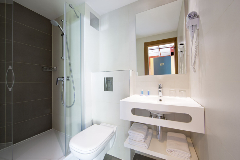 Bathroom 4, Maistra Select Astarea Hotel, Župa Dubrovačka