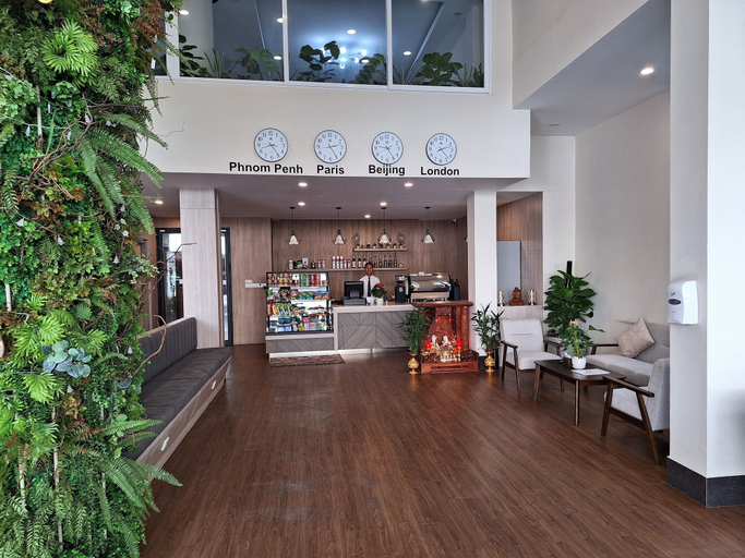 Others 5, Joli Hotel, Ruessei Kaev