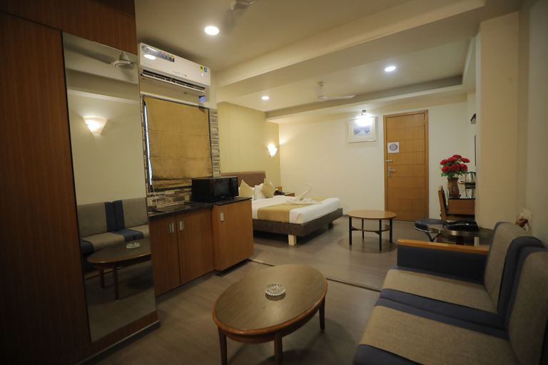 Others 5, Hotel The Excellency, Surat