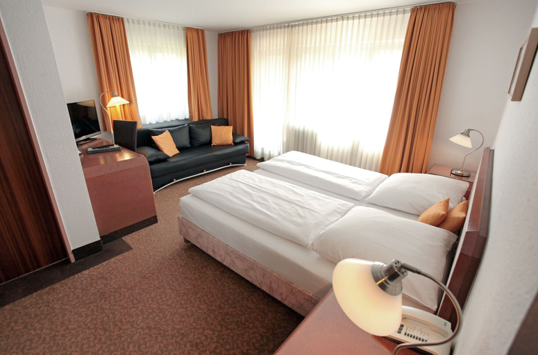 Bedroom 3, Hotel Flora Stuttgart - Möhringen, Stuttgart