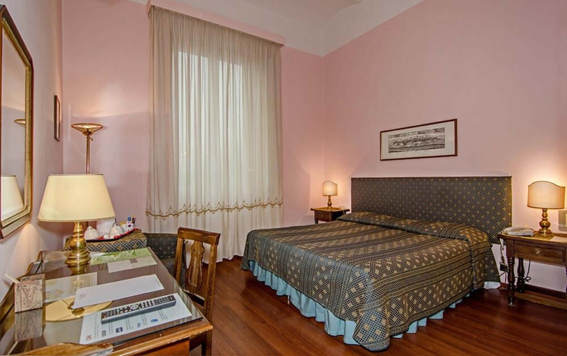 Bedroom 3, Hotel Rex, Lucca