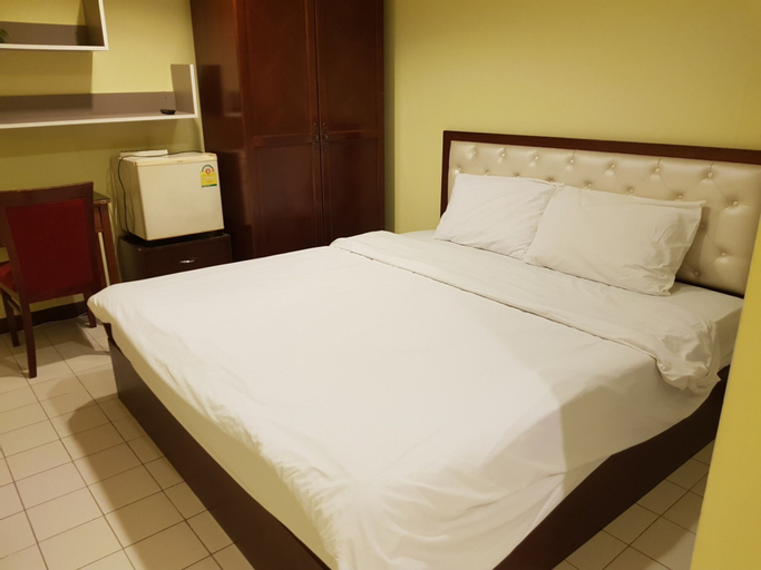 Bedroom 8