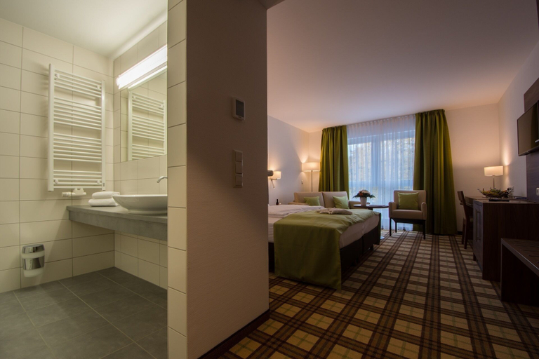 Bathroom 5, Hotel Fortuna, Ostalbkreis