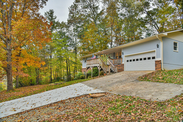 Exterior & Views 2, Forest Run - 4 Bedrooms with hot tub, Buncombe