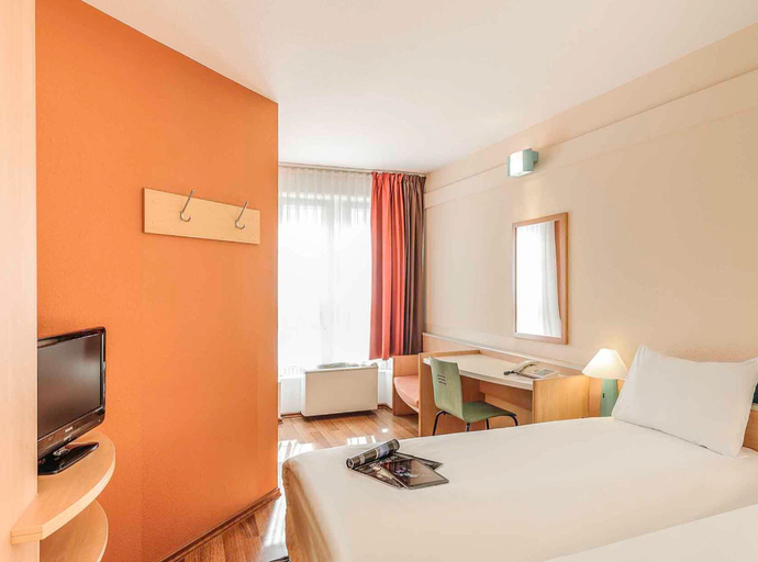 Bedroom 4, ibis Bamberg Altstadt, Bamberg