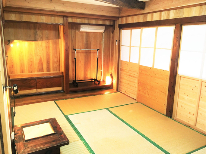 Bedroom 4, HUB a nice INN - Hostel, Setouchi