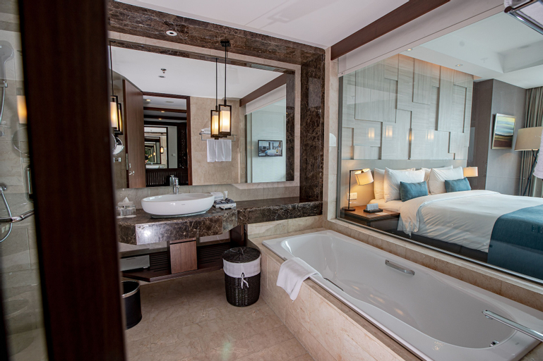 Bathroom 17
