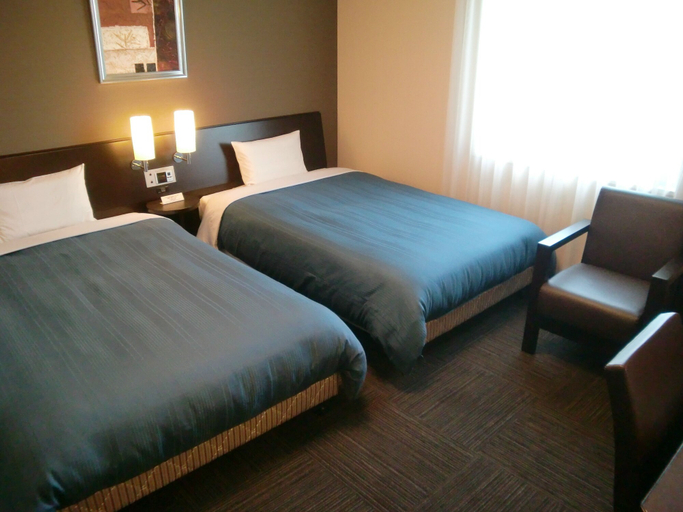 Bedroom 2, Hotel Route-Inn Hanamaki, Hanamaki