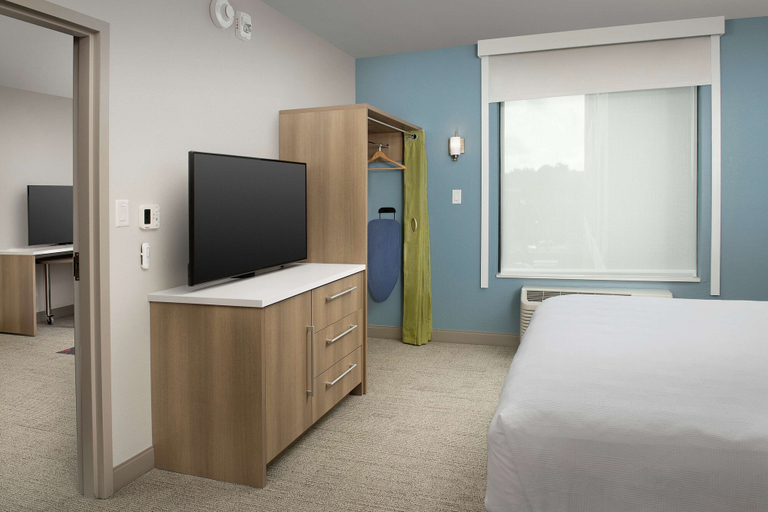 Bedroom 4, Home2 Suites by Hilton Orlando Downtown, Orange