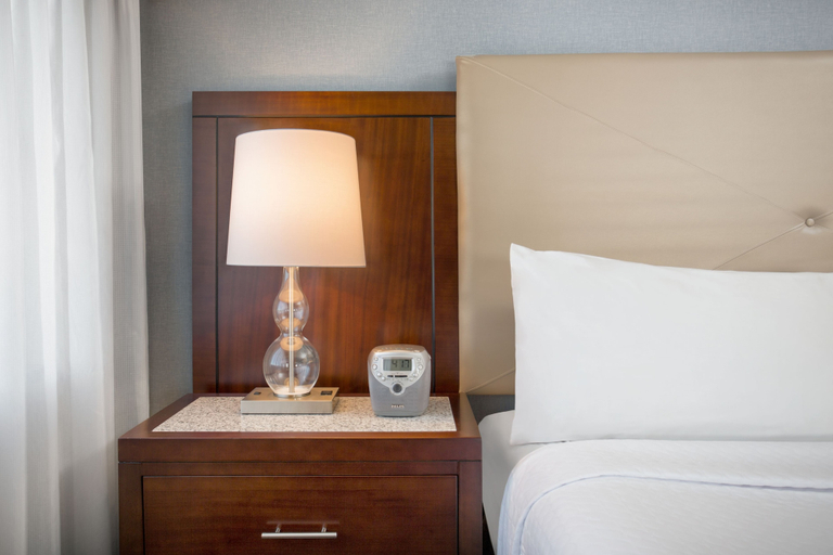 Bedroom 3, Crowne Plaza LOS ANGELES HARBOR HOTEL by IHG, Los Angeles