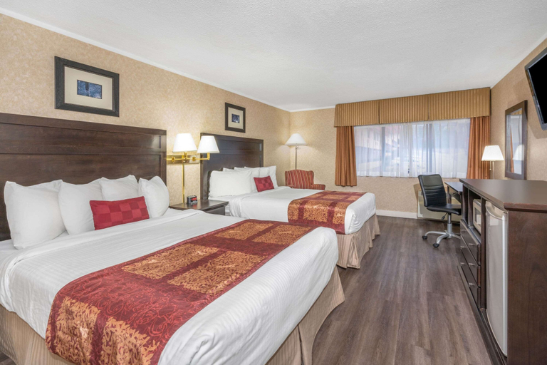 Bedroom 4, Ramada by Wyndham Coquitlam, Greater Vancouver