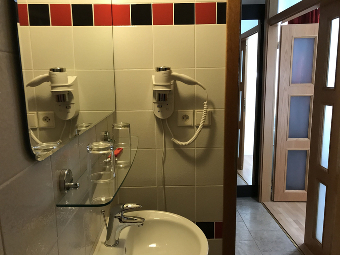 Bathroom 4, Antik Hotel & Galerie Sofia, Svitavy
