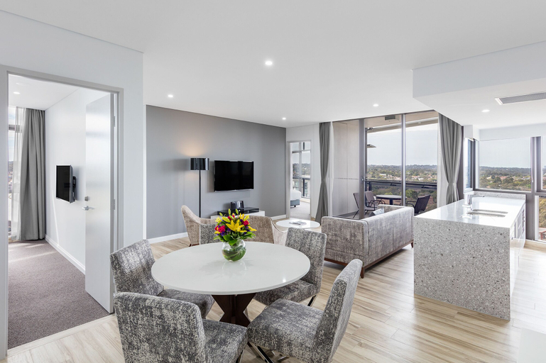 Dining Room 28